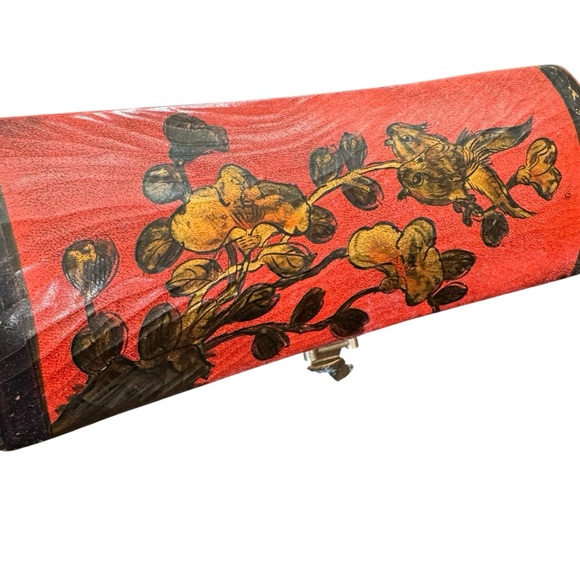 Beautiful Vintage Chinese Wood & Leather Pillow or Jewelry Treasure Box Lock - Picture 5 of 17